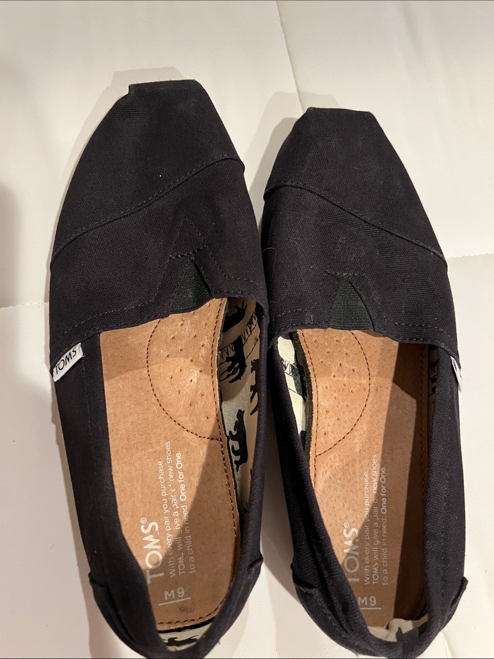 Black Canvas Toms